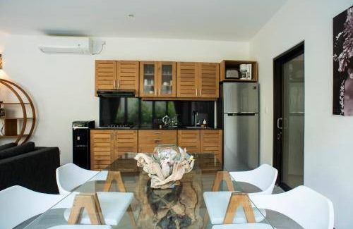 Central Seminyak Villa | 160 m² Villa ∙ 3 bedrooms ∙ 9 guests