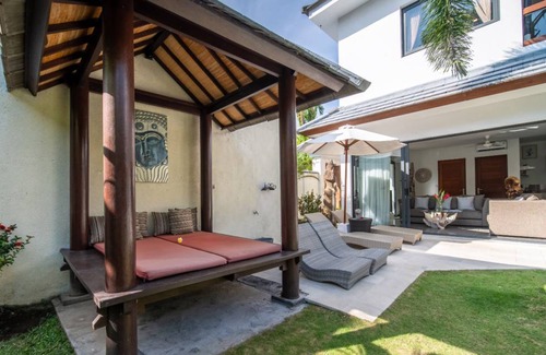 Imam Bonjol Villa | 178 m² Villa ∙ 3 bedrooms ∙ 6 guests
