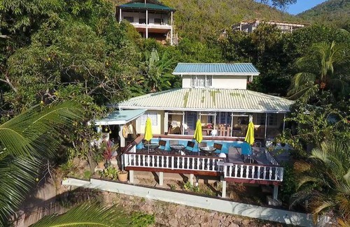 Anse Volbert Village Resort | 190 m² Resort ∙ 3 bedrooms ∙ 20 guests