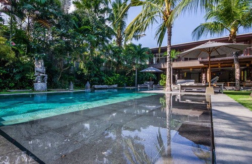 Central Seminyak Villa | 1900 m² Villa ∙ 7 bedrooms ∙ 15 guests