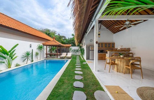 Sunset Road Villa | 220 m² Villa ∙ 2 bedrooms ∙ 4 guests