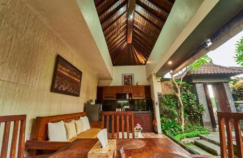 Penestanan Bed & Breakfast | 240 m² Bed and breakfast ∙ 2 bedrooms ∙ 5 guests
