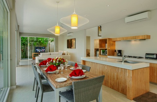 Berawa Villa | 3 BR Pool Villa near FINNS Recs Club