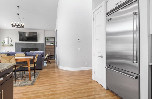 Capitola House | 4 bedroom home in Capitola Village, free parking!