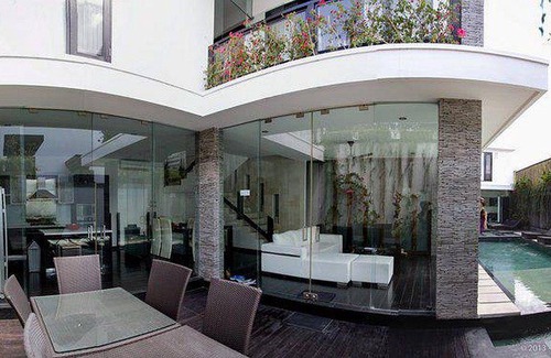 Dyanapura Villa | 420 m² Villa ∙ 8 bedrooms ∙ 18 guests