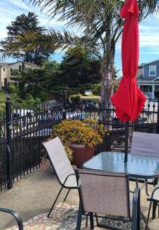 Eastside Santa Cruz Hotel | 46 m² Motel ∙ 4 guests