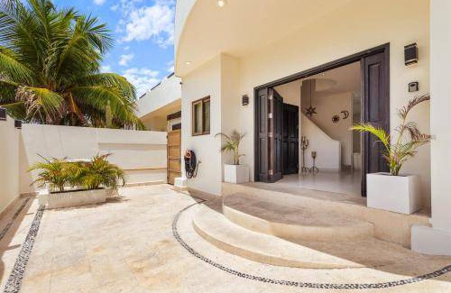 Isla Mujeres Villa | 650 m² Villa ∙ 3 bedrooms ∙ 7 guests