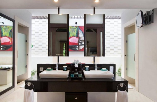 Sayan Villa | 700 m² Villa ∙ 3 bedrooms ∙ 6 guests