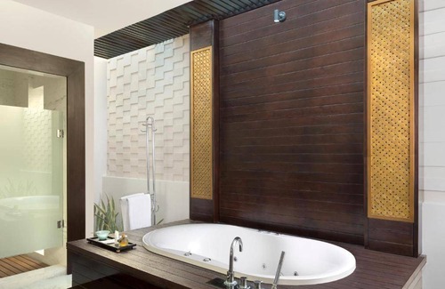 Sayan Villa | 700 m² Villa ∙ 3 bedrooms ∙ 6 guests