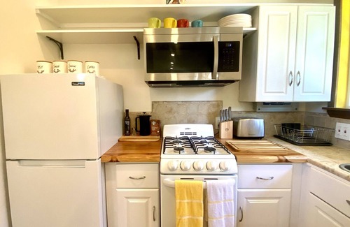 Rio del Mar Apartment | Aptos Cottage Studio Blocks from the Beach