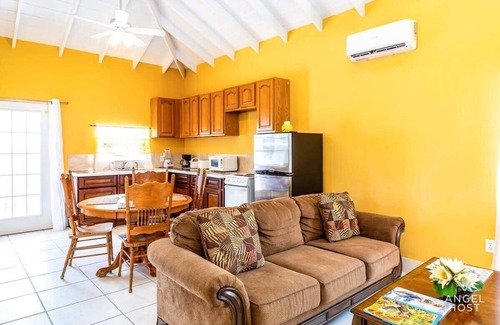 Ocean Point House | Beach Cottage with Amazing Chalk Sound Views!