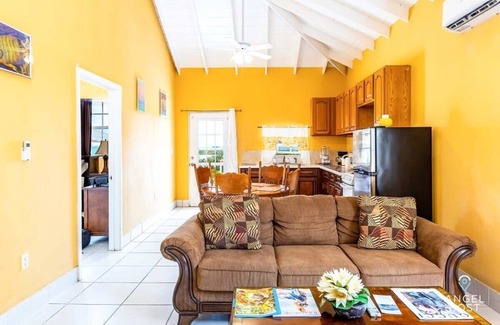 Ocean Point House | Beach Cottage with Amazing Chalk Sound Views!