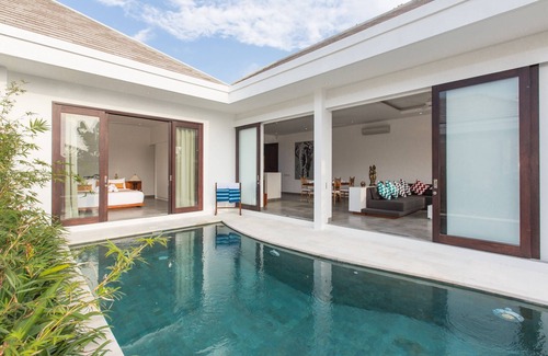 Drupadi Villa | Best Rate 2BR Villa Seminyak for #couple & #family at Seminyak