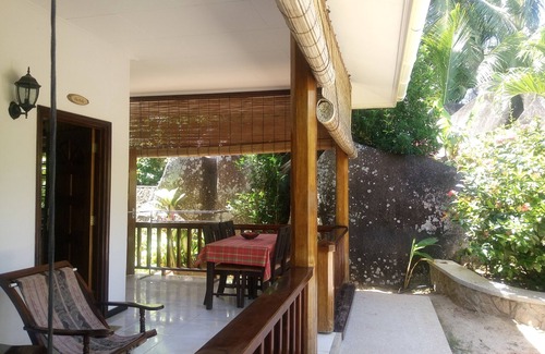 La Passe House | Bungalow Koko Sek - The Coconut Tree of the Rock. 5mn from the beach, quiet, easy access