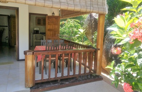 La Passe House | Bungalow Koko Sek - The Coconut Tree of the Rock. 5mn from the beach, quiet, easy access