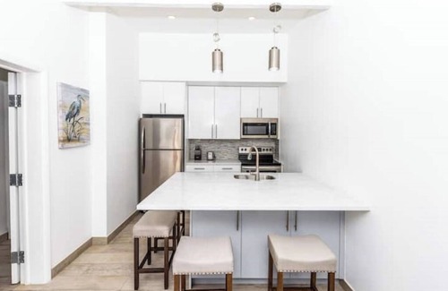 Kew Town Settlement Apartment | Buttonwood Lodge Unit #6