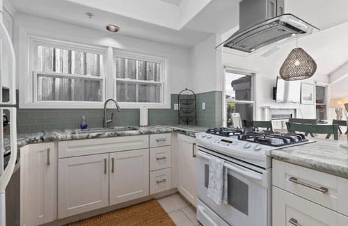 Capitola House | Capitola Dreamin' with an oceanview