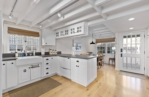 Capitola House | Capitola Riverfront Home with Parking