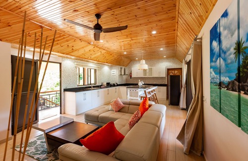 La Digue House | Casa De Leela