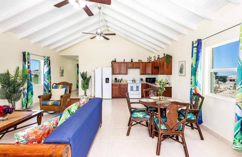 Ocean Point Apartment | Chalk Sound: Lagoon Views, Great Eats and Beach Nearby