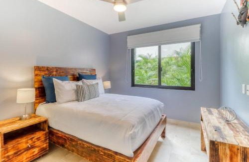 Villa Juarez Apartment | Chandelier B102 @ Lagunas