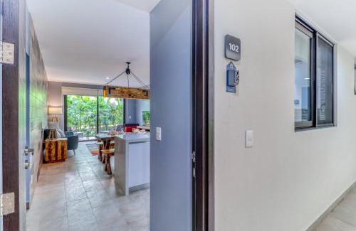 Villa Juarez Apartment | Chandelier B102 @ Lagunas