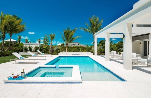Leeward Settlement Villa | Charming beachfront 4 bedroom villa with gorgeous views