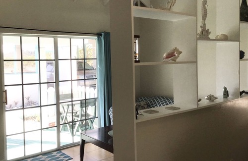 Discovery Bay Cottage | Enjoy Island Living at Waterfront Point Cottage