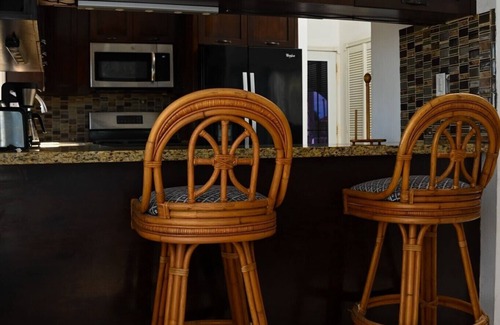 Discovery Bay House | Family friendly, centrally located, Water front property
