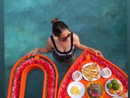 Melayang Bed & Breakfast | Galang hari villa