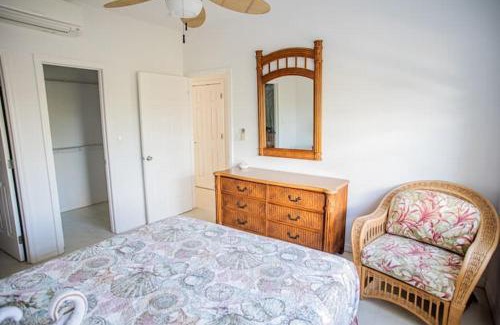 Grace Bay Apartment | GRACEBAY TOWNHOMES B3, 5 minutes walk to gracebay beach