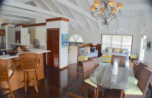 The Bight Villa | Hideaway Villa TCI – Steps to Grace Bay Beach, Private Pool with Sunset Views