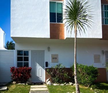 Villa Juarez House | La casita Playa Hermosa