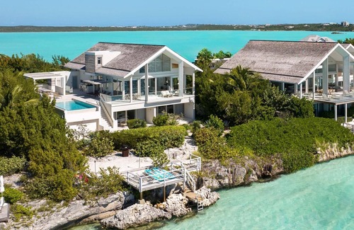 Ocean Point Villa | La Mer Villa West, Luxury Oceanfront on Sapodilla Bay