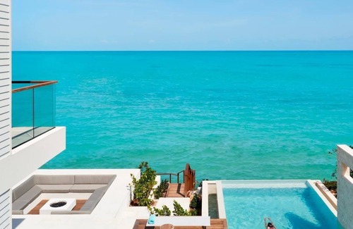 Providenciales Villa | Luxurious Oceanfront Villa | Infinity Pool, Plunge