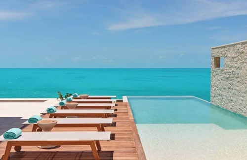 Providenciales Villa | Luxurious Oceanfront Villa | Infinity Pool, Plunge