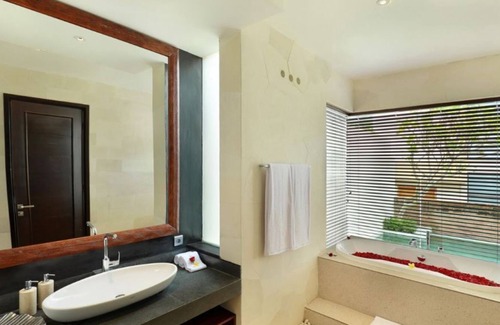 Kampial House | Luxurious MRC 2-Bedroom Villa #B5