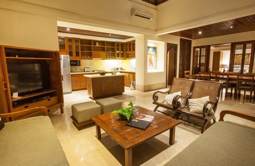 Jimbaran Bay Villa | Luxury 4BR Villa In Jimbaran! 10Min Walk To The Beach! W/Private Swimming Pool!