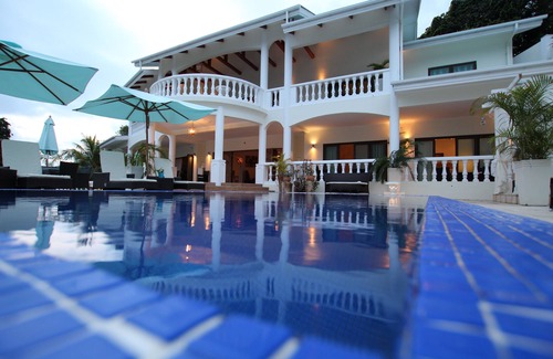 Glacis Villa | Luxury 5 Bedroom Villa