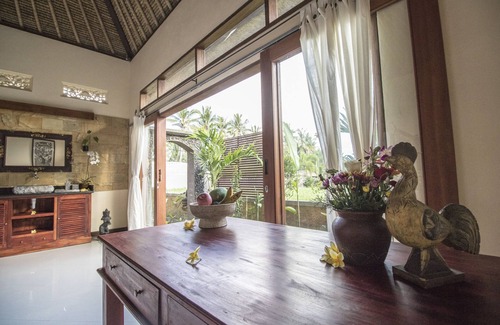 Ubud Villa | Luxury private villa near Ubud center + pool