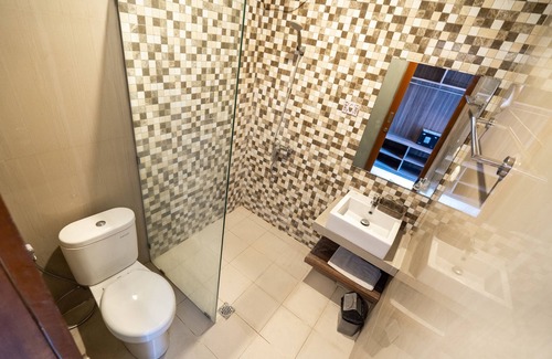 Central Seminyak Bed & Breakfast | Mahesa Suites Seminyak