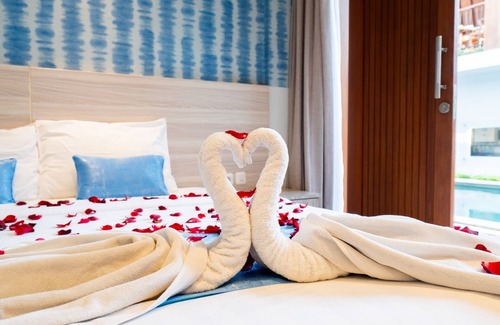 Central Seminyak Bed & Breakfast | Mahesa Suites Seminyak