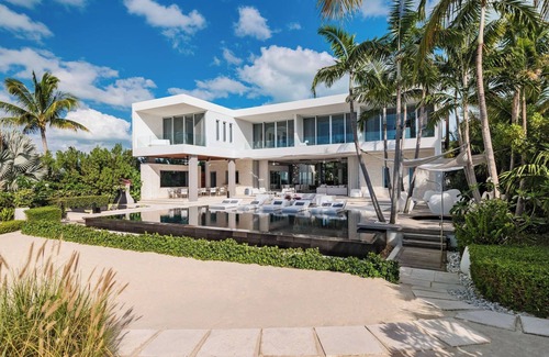 Leeward Settlement Villa | Modern Villa for your Holidays in Turks