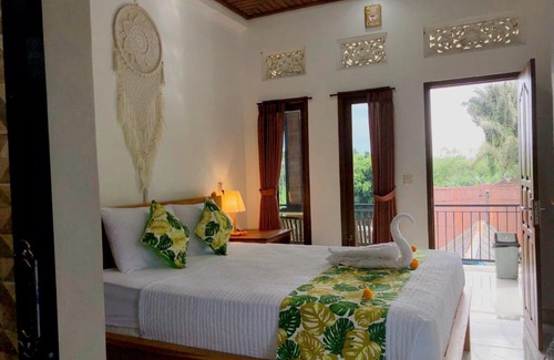 Sambahan House | Nano Ari Homestay