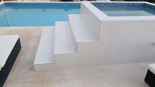 Wheeland Settlement Villa | New condo with sea view 1