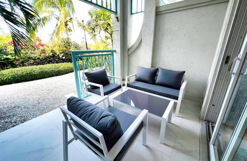 Leeward Settlement Condo | New! Luxury 1Bed Large Condo - Moments from the Beach