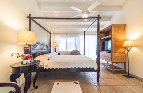 Cockburn Town Resort | Osprey Beach Hotel