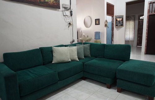 Taman Griya Hostel | Palma Bed & Breakfast - Hostel