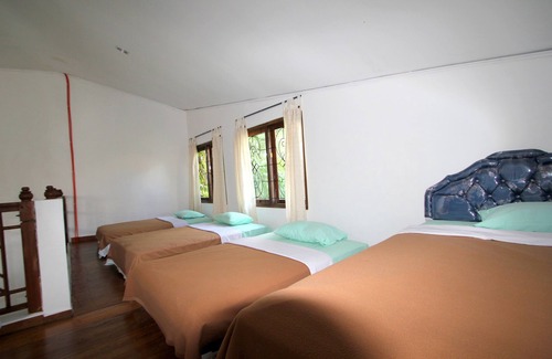 Taman Griya Hostel | Palma Bed & Breakfast - Hostel