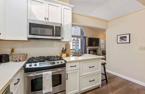 Eastside Santa Cruz House | Pristine Santa Cruz Beach House